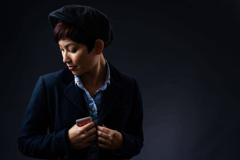 Click to enlarge image sleight-of-hand-02.jpg Click to enlarge image sleight-of-hand-02.jpg