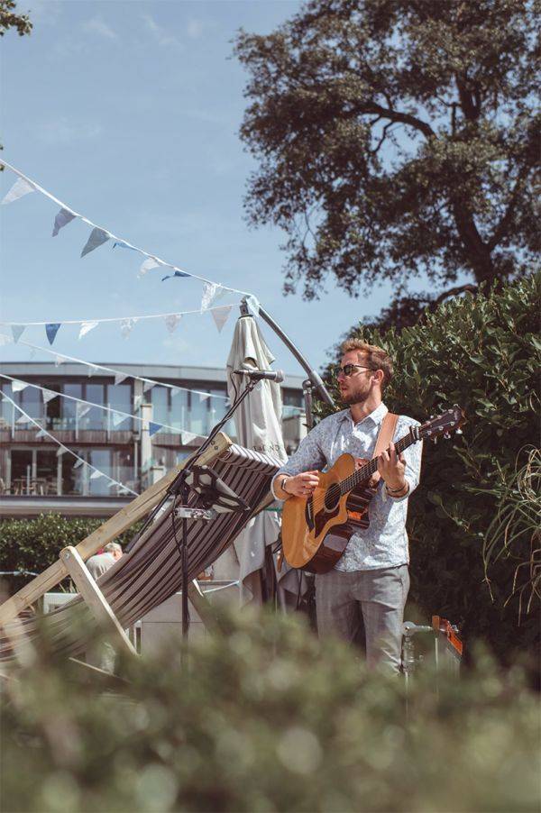 Click to enlarge image jonny-03.jpg Click to enlarge image jonny-03.jpg