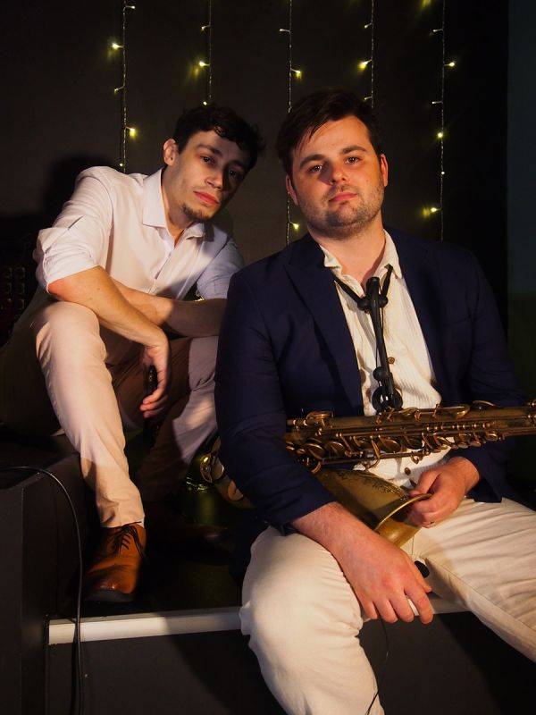 Click to enlarge image drum-n-decks-02.jpg Click to enlarge image drum-n-decks-02.jpg