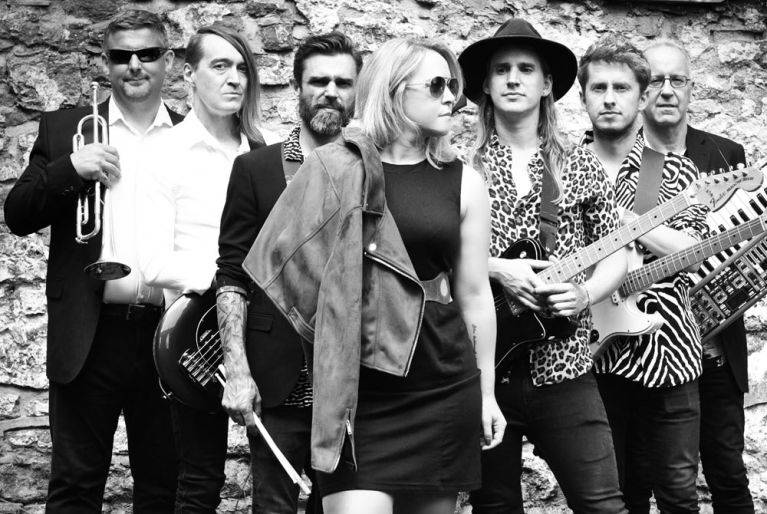 Click to enlarge image harbour-lights-01.jpg Click to enlarge image harbour-lights-01.jpg