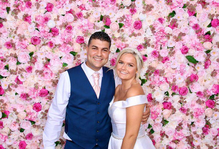 Click to enlarge image bisous-photobooths-18.jpg Click to enlarge image bisous-photobooths-18.jpg