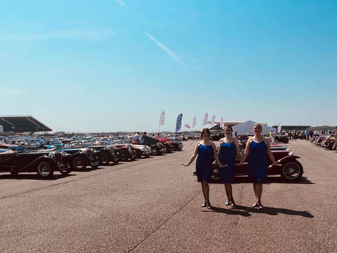 Click to enlarge image a-little-bit-gatsby-12.jpg Click to enlarge image a-little-bit-gatsby-12.jpg