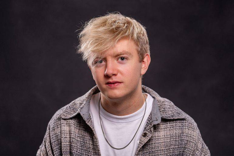 Click to enlarge image luke-lawson-02.jpg Click to enlarge image luke-lawson-02.jpg