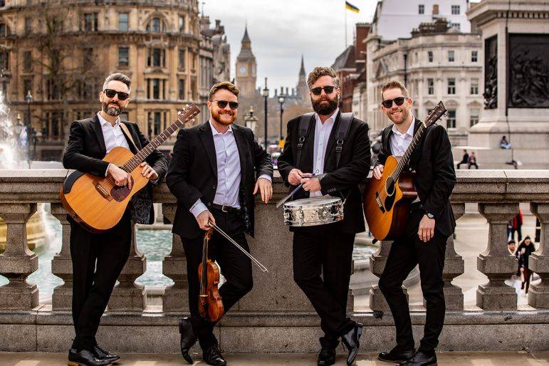 Click to enlarge image all-strung-out-15.jpg