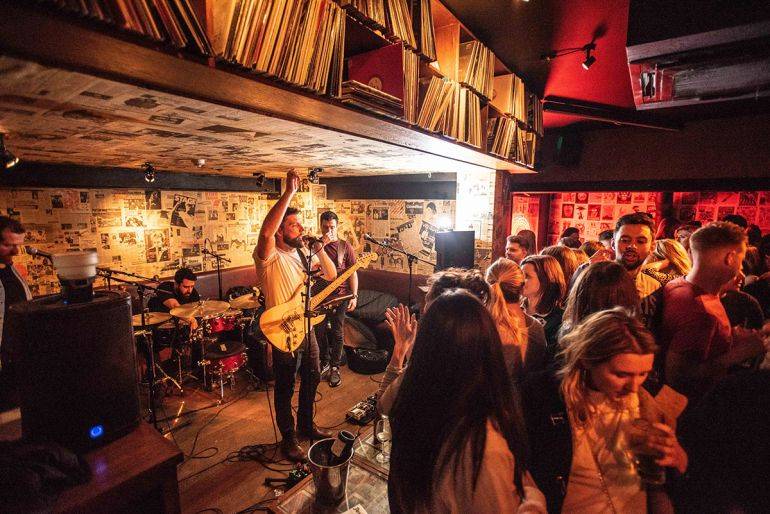 Click to enlarge image volts-10.jpg