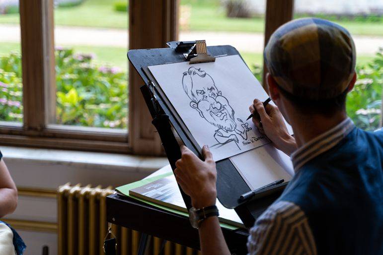 Click to enlarge image playful-portraits-06.jpg