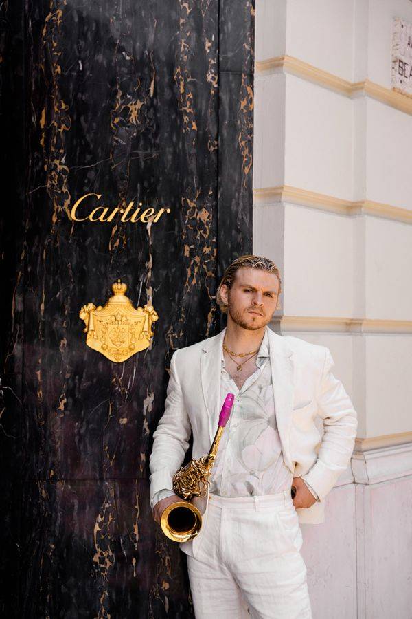 Click to enlarge image tommy-sax-06.jpg