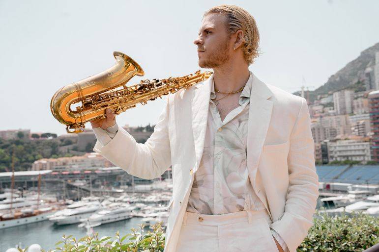 Click to enlarge image tommy-sax-13.jpg