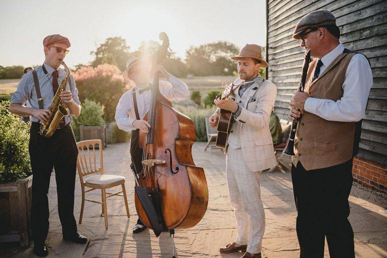 Click to enlarge image 06.jpg