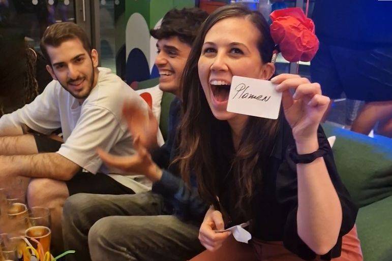 Click to enlarge image thats-magic-02.jpg