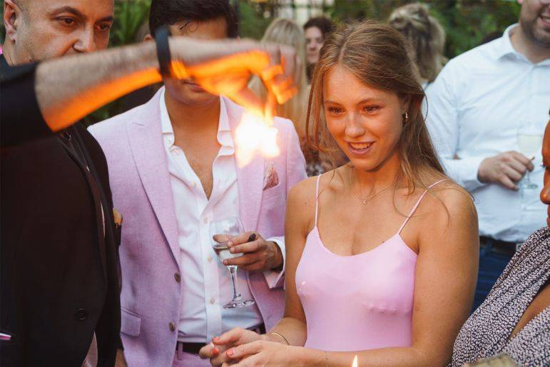 Click to enlarge image thats-magic-03.jpg