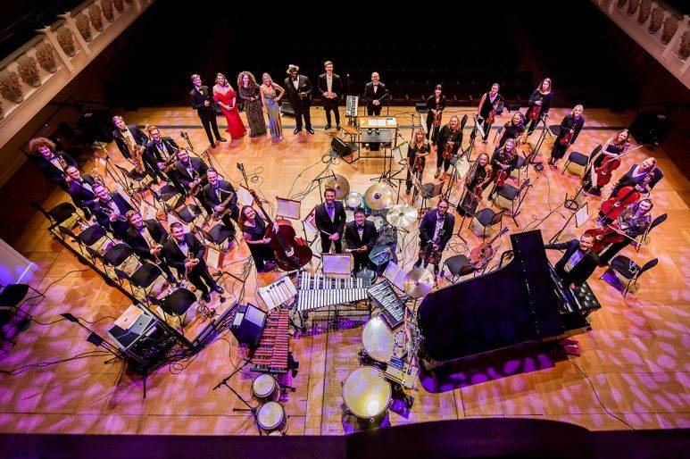 Click to enlarge image total-orchestra-09.jpg