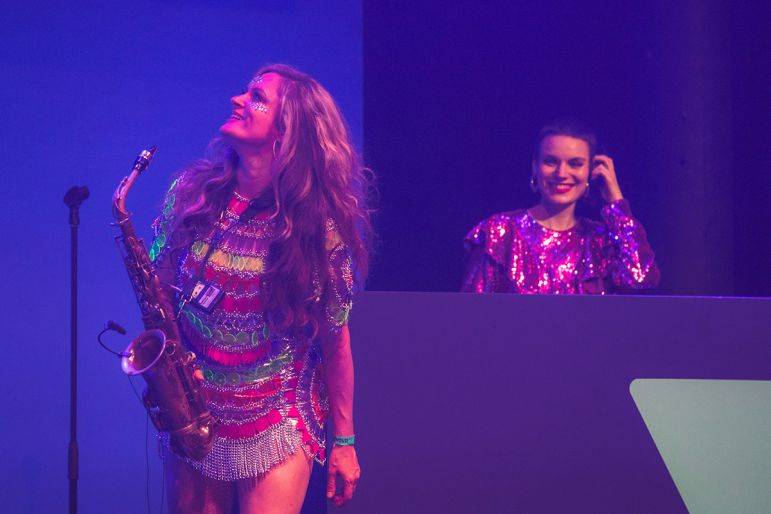 Click to enlarge image hyperflora-09.jpg