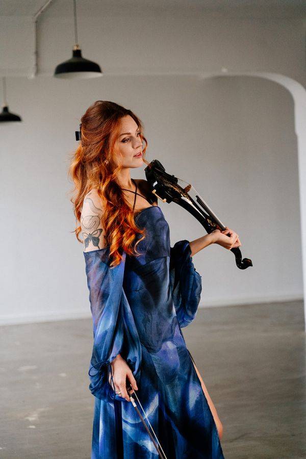 Click to enlarge image scarlet-05.jpg