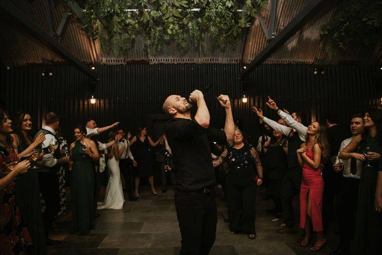 Click to enlarge image waiters-undercover-12.jpg