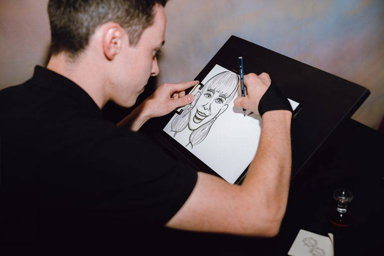 Click to enlarge image drawing-a-crowd-01.jpg